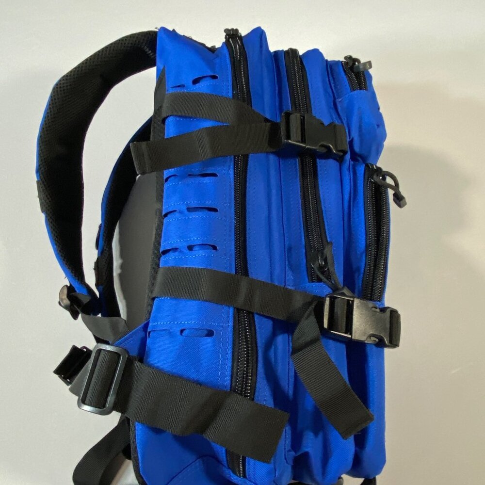 25L Blue Tactical Backpack With Adjustable Straps & Multiple Compartments - Picture 6 of 9